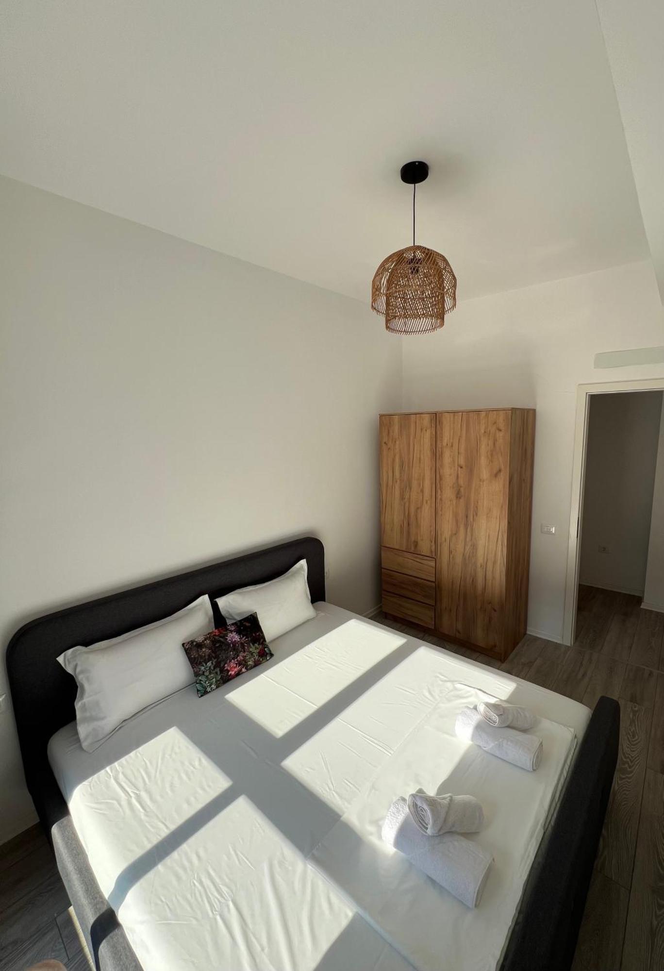 Sunflower Apartment تيرانا المظهر الخارجي الصورة