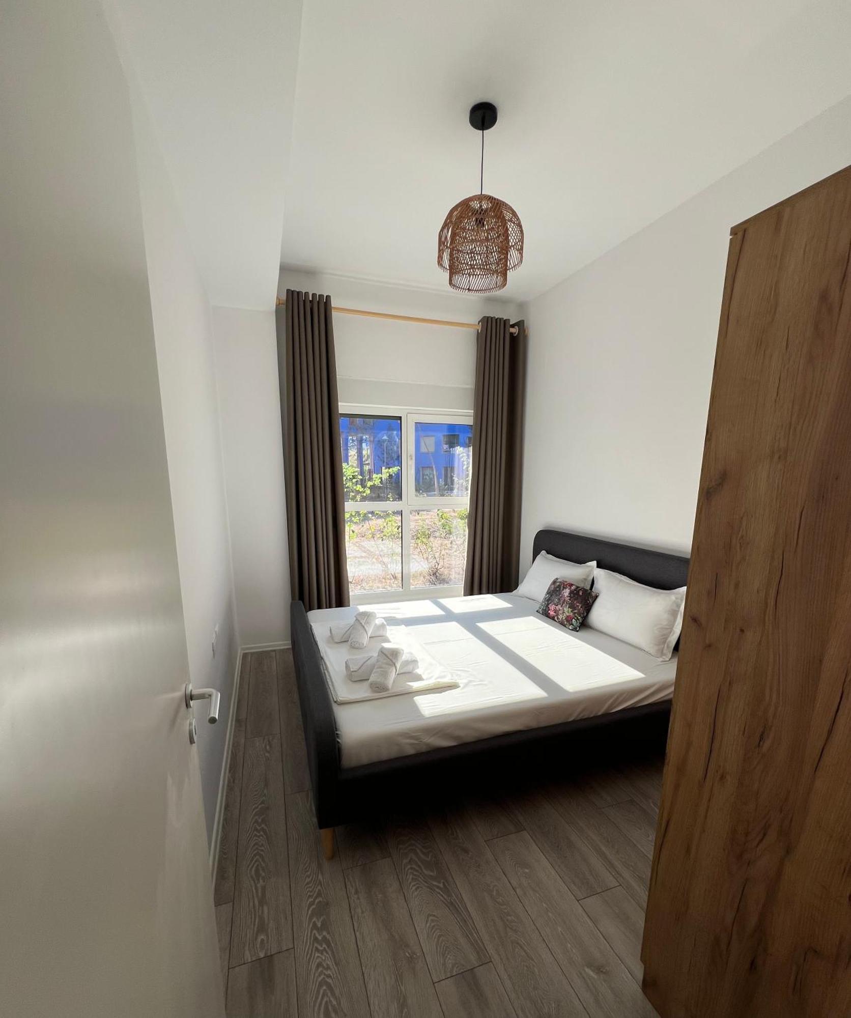 Sunflower Apartment تيرانا المظهر الخارجي الصورة