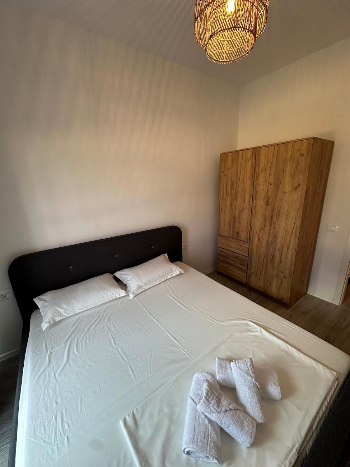 Sunflower Apartment تيرانا المظهر الخارجي الصورة